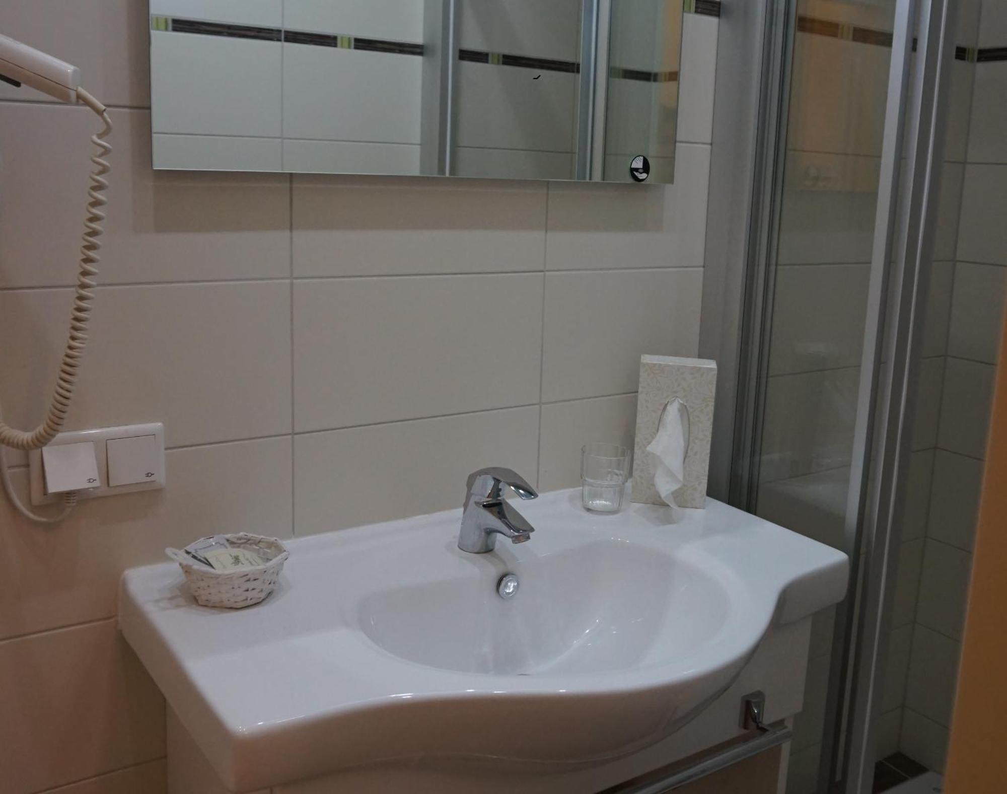 Landhotel Pacher Оберфелах Стая снимка
